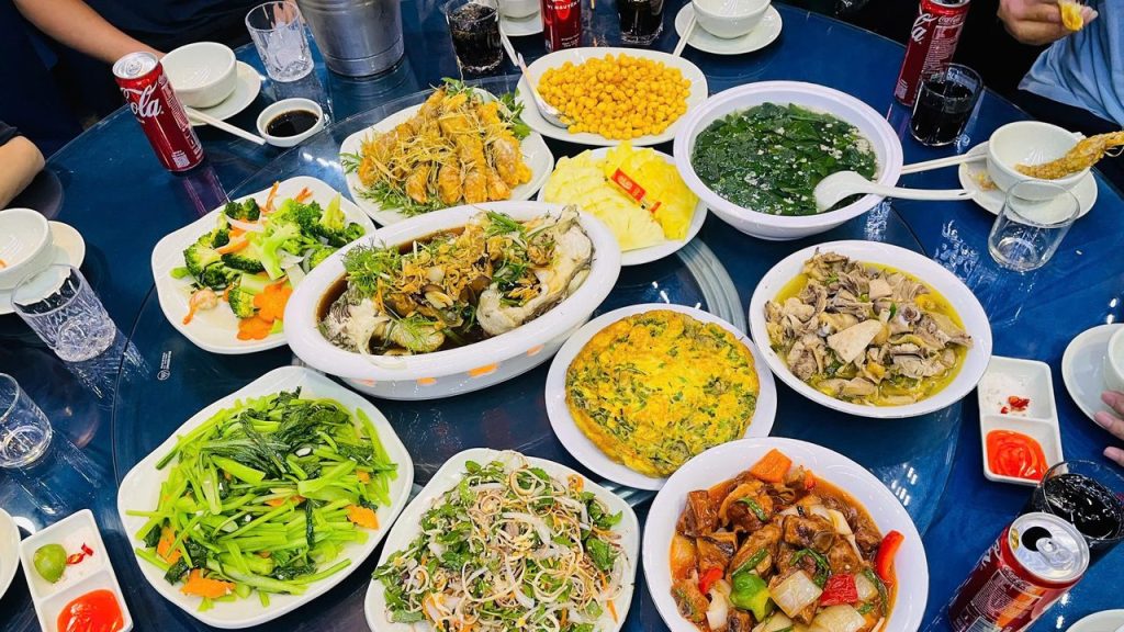 Rượu vang với món ăn Việt Nam: Chọn thế nào để hợp vị?