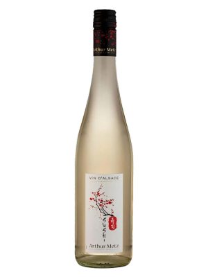 Chai rượu vang trắng Arthur Metz Sushi Alsace, nhãn trắng hoa anh đào đỏ, nắp đen, Pháp